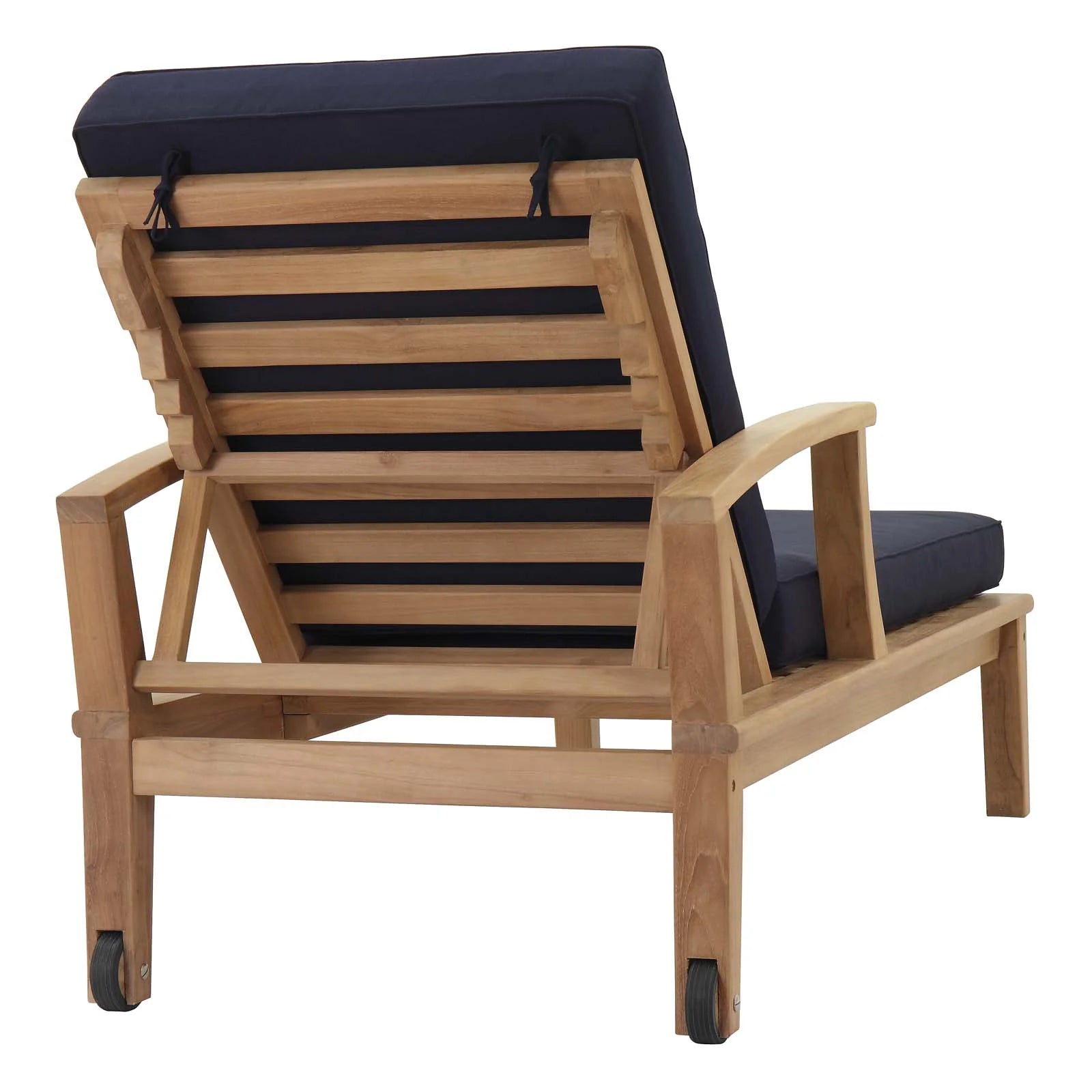 Quiet Noon Outdoor Lounger