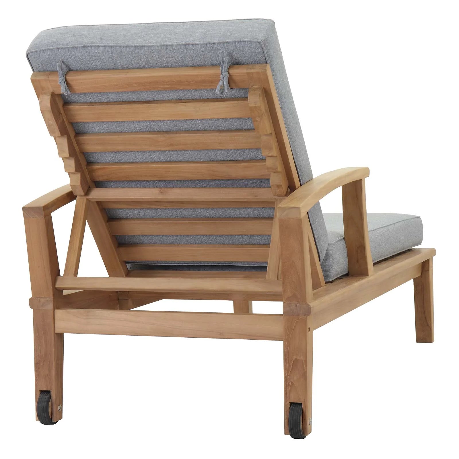 Quiet Noon Outdoor Lounger